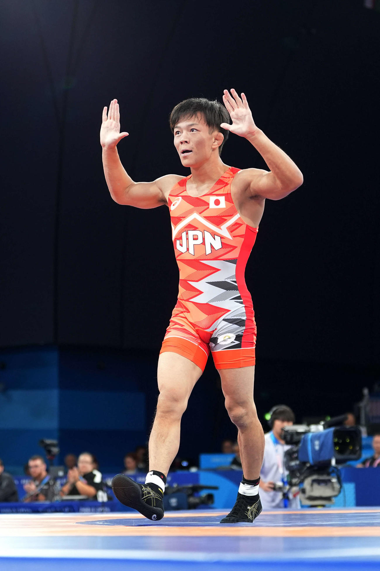 男子フリースタイル57キロ級準決勝　アマンを破りクールな表情の樋口（撮影パオロ　ヌッチ）