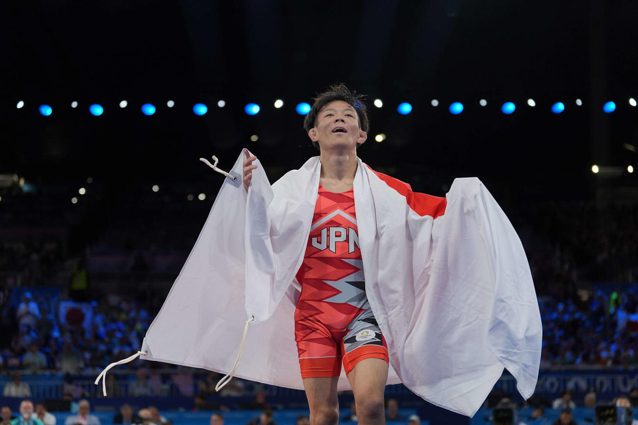 リ五輪　レスリング　男子フリースタイル57キロ級　決勝　スペンサーリチャード・リーを下し金メダルを獲得した樋口黎（撮影・パオロ　ヌッチ）