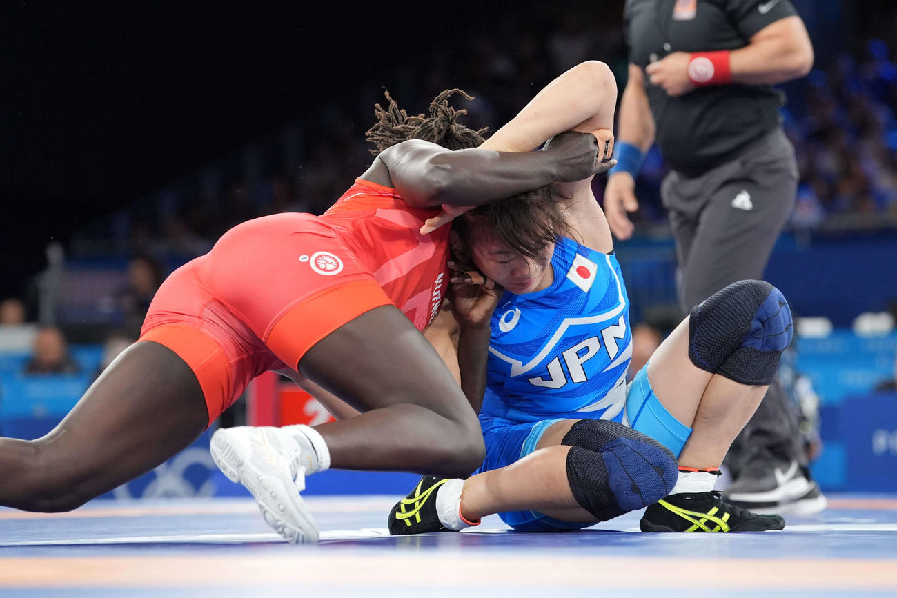女子62キロ級準決勝　グレースジェーコブ・ブレンと対戦する元木咲良（撮影・パオロ　ヌッチ）