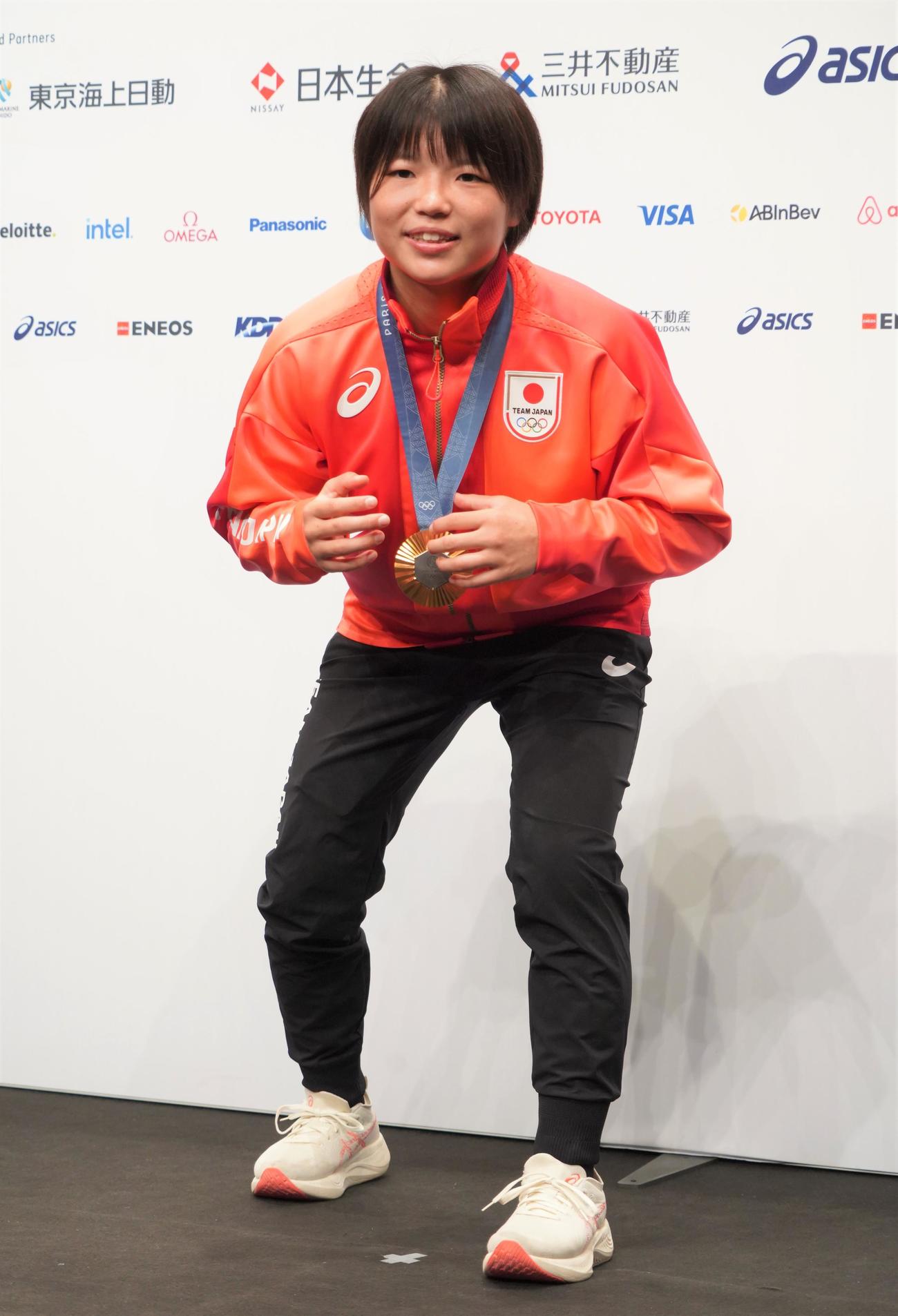 メダリスト会見に出席したレスリング女子57キロ級の桜井つぐみ（撮影・佐藤成）