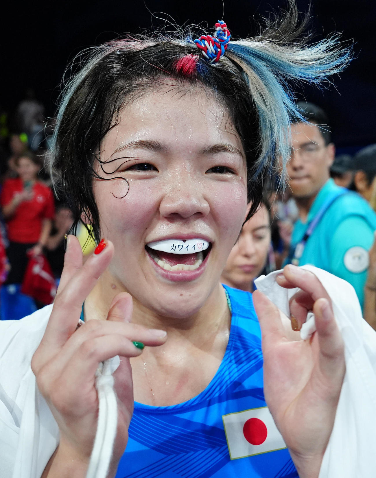 女子76キロ級の鏡のマウスピースに入れられた「カワイイハート！」の文字（2024年8月11日撮影）