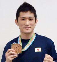 ボクシング森坂嵐「金目指す」リオ出場決め帰国 - ボクシング : 日刊スポーツ