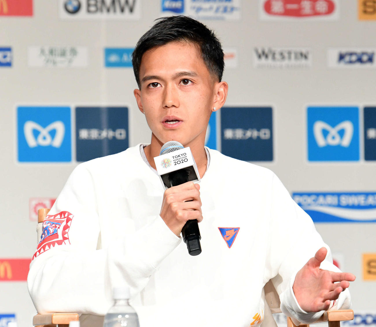 東京マラソン2020　プレスカンファレンスで会見する大迫（撮影・滝沢徹郎）