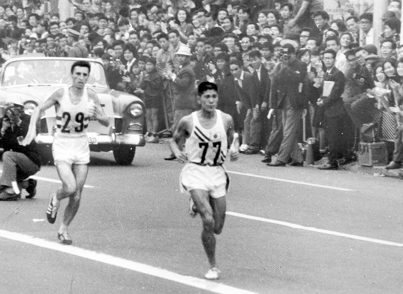 東京五輪マラソン銅メダルの円谷幸吉（1964年10月21日撮影）