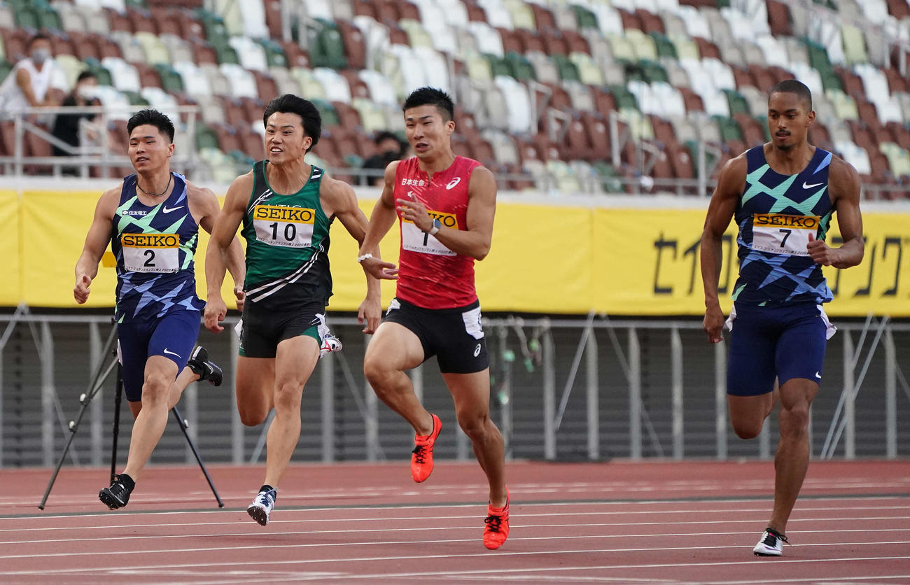 8月23日セイコーゴールデングランプリ、男子100メートル決勝に出場した小池（左端）（撮影・鈴木みどり）