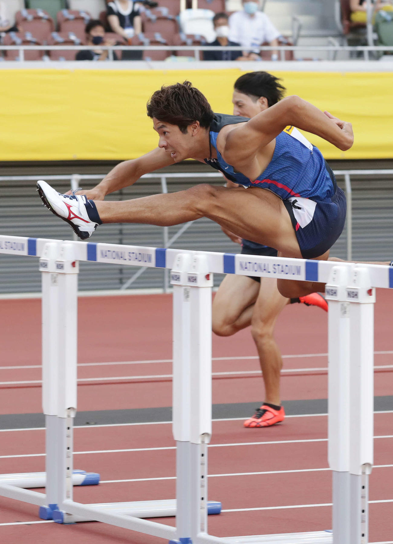 8月23日セイコーゴールデングランプリ、男子110メートル障害決勝、13秒45で優勝した金井（撮影・河野匠）