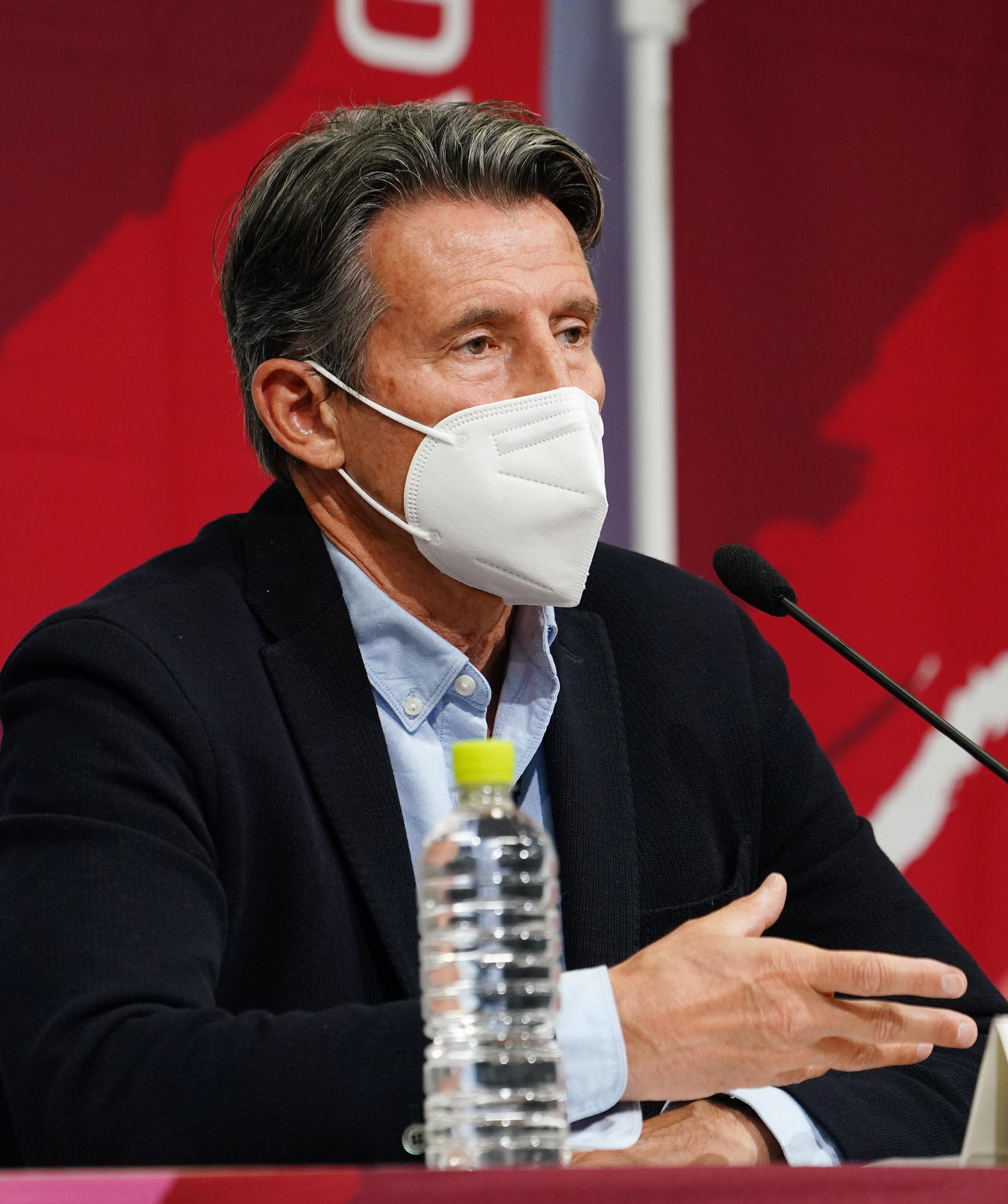 東京五輪テスト大会で会見する世界陸連のセバスチャン・コー会長（撮影・菅敏）