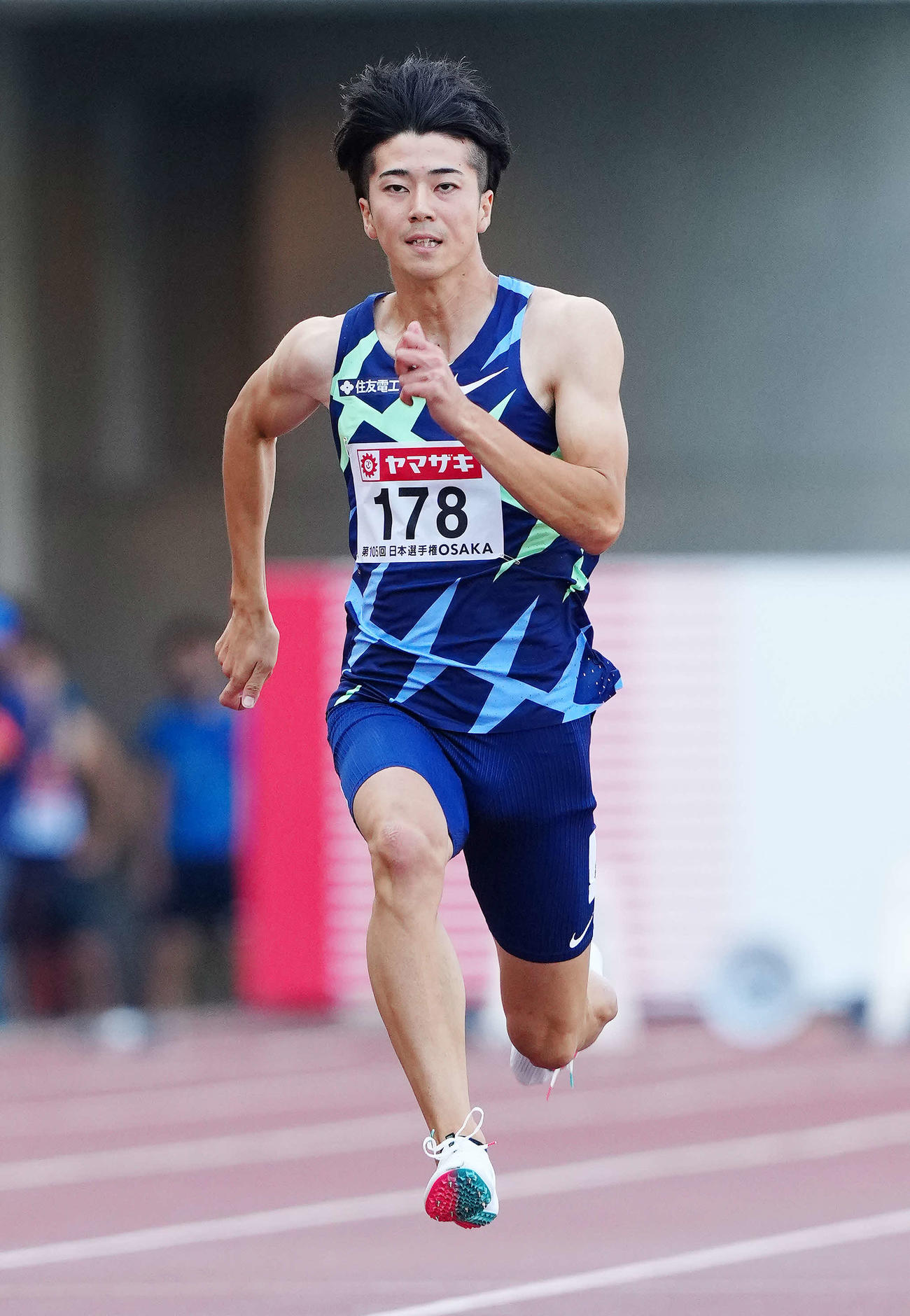 男子100メートル予選2組で1着の多田（撮影・江口和貴）
