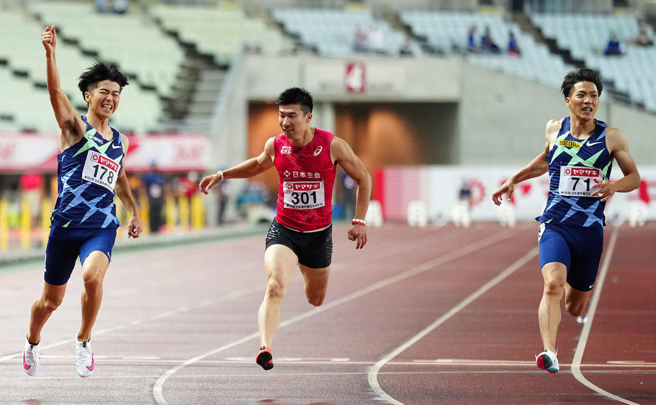 男子100メートルで5位に終わった桐生（中央）。右は山県、左は優勝した多田（中央）（撮影・江口和貴）