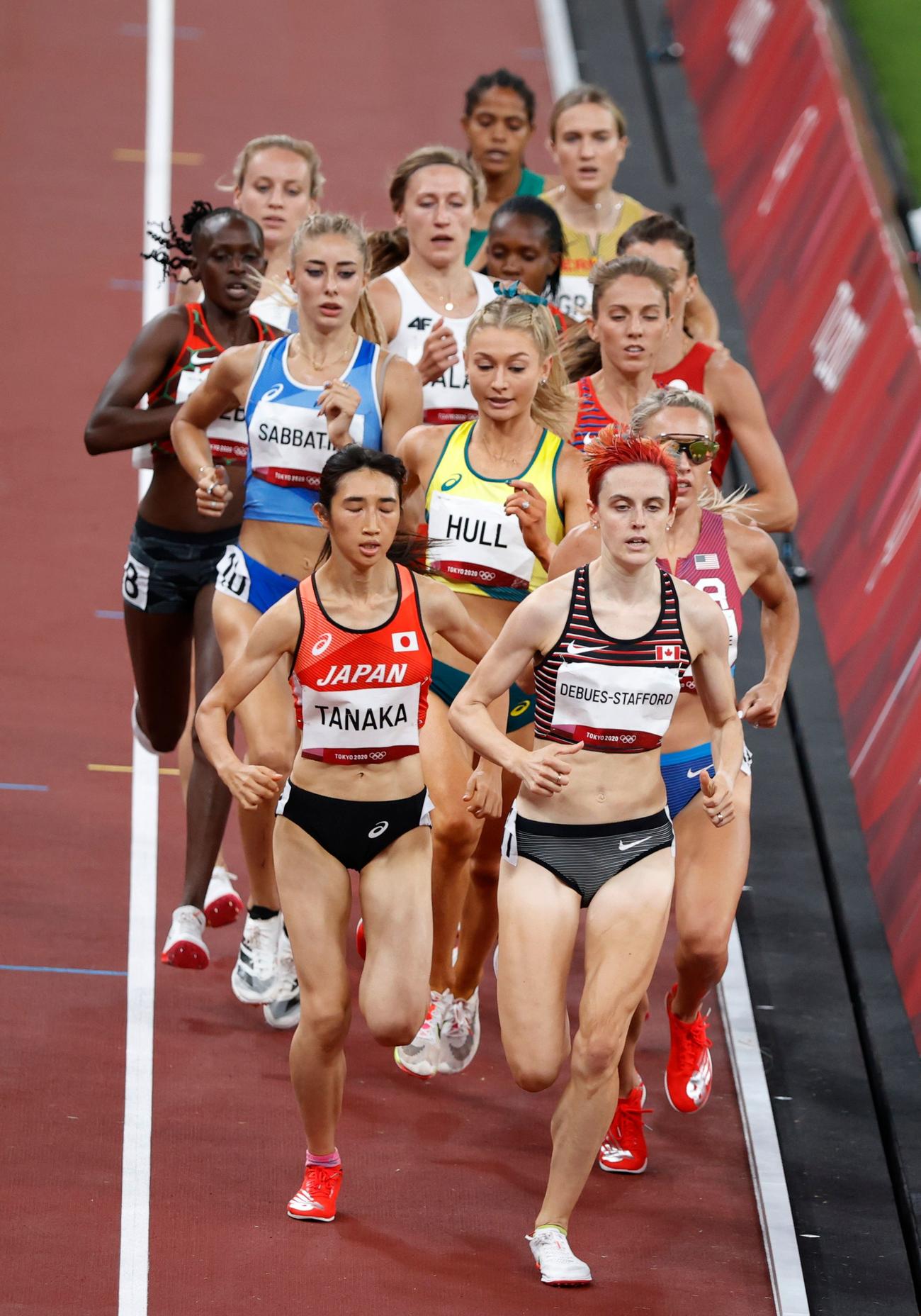 女子1500メートル準決勝　田中希実（最前列左＝ロイター）