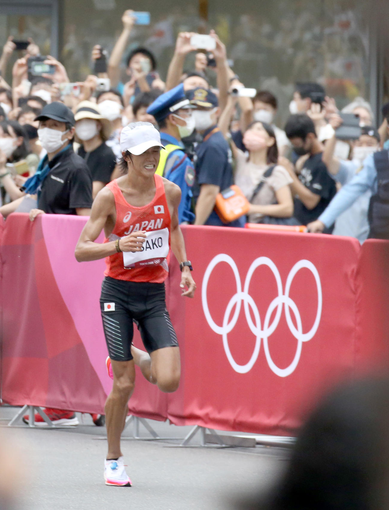 最後の直線を走る大迫（撮影・佐藤翔太）
