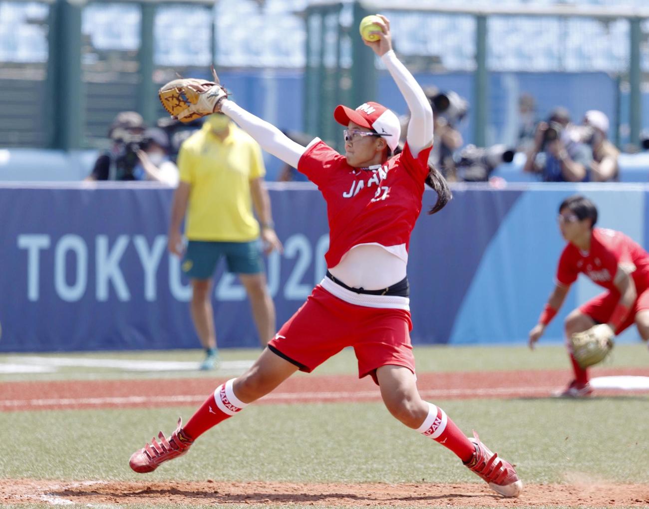 オーストラリア戦の5回途中から2番手で登板した後藤＝福島県営あづま球場（共同）