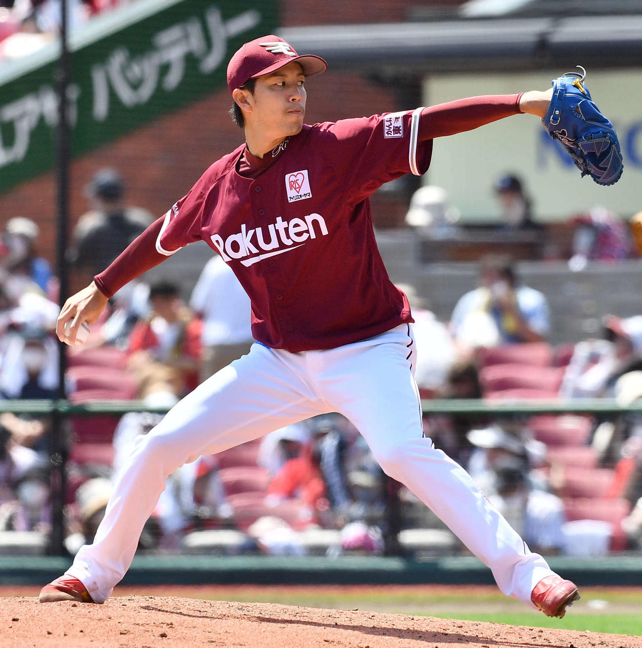 日本代表対楽天　楽天2番手の岸（撮影・上田博志）