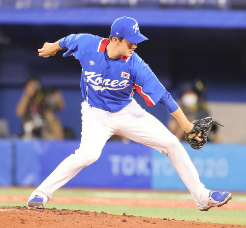 日本対韓国　韓国先発の高永表（撮影・河野匠）