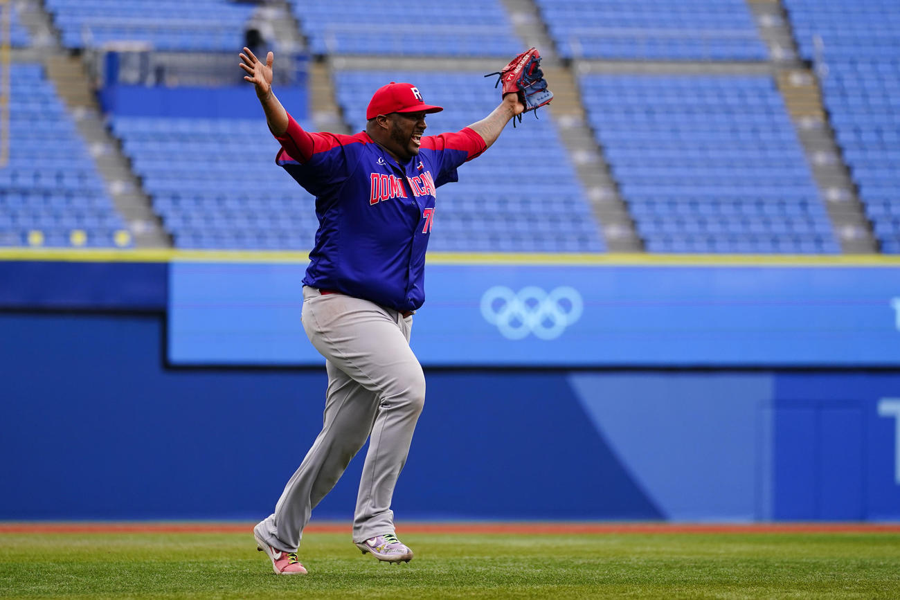 銅メダルを獲得し喜ぶドミニカ共和国のディアス（AP）