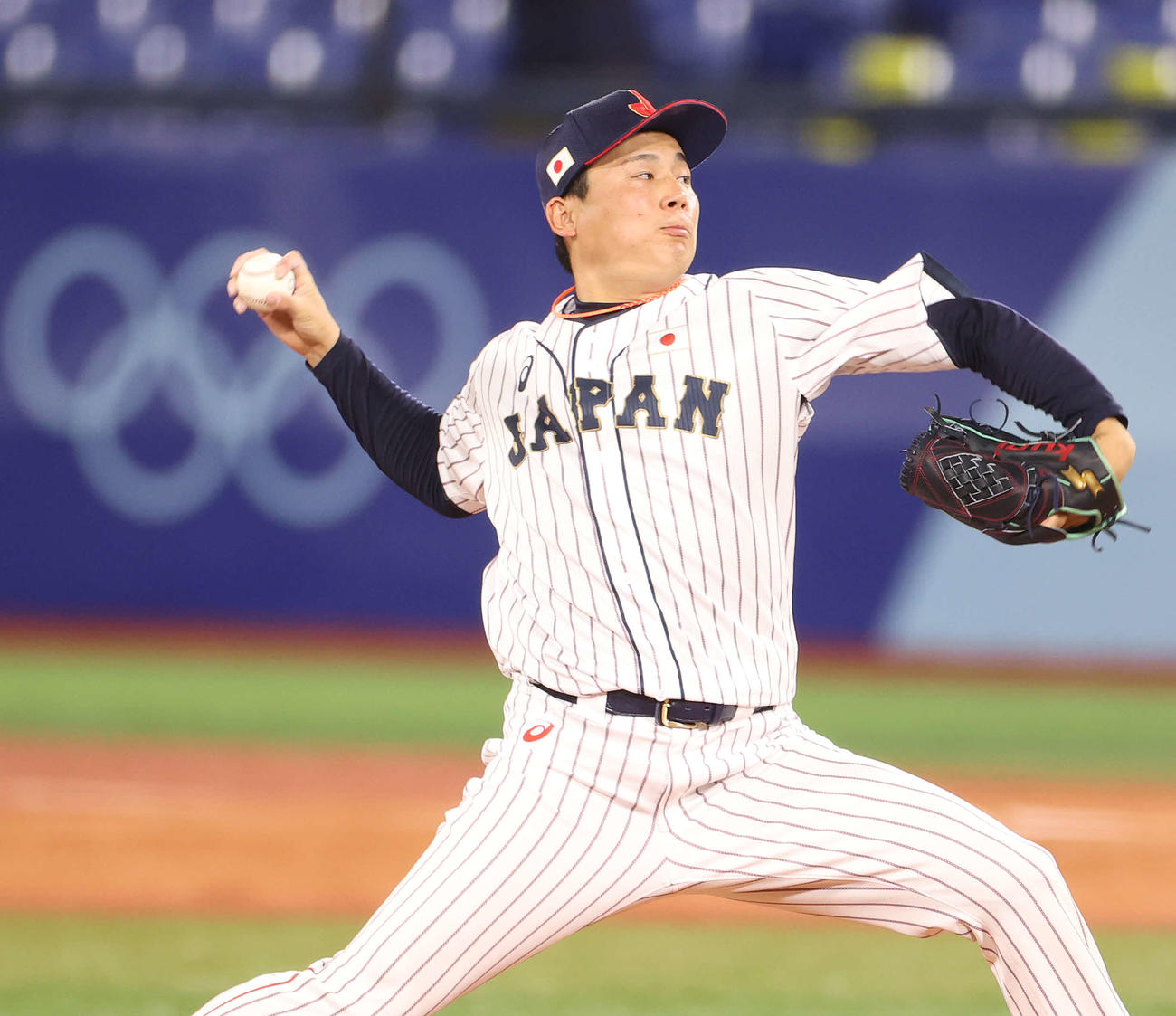 日本対米国　9回表に日本5番手で登板した栗林（撮影・河野匠）