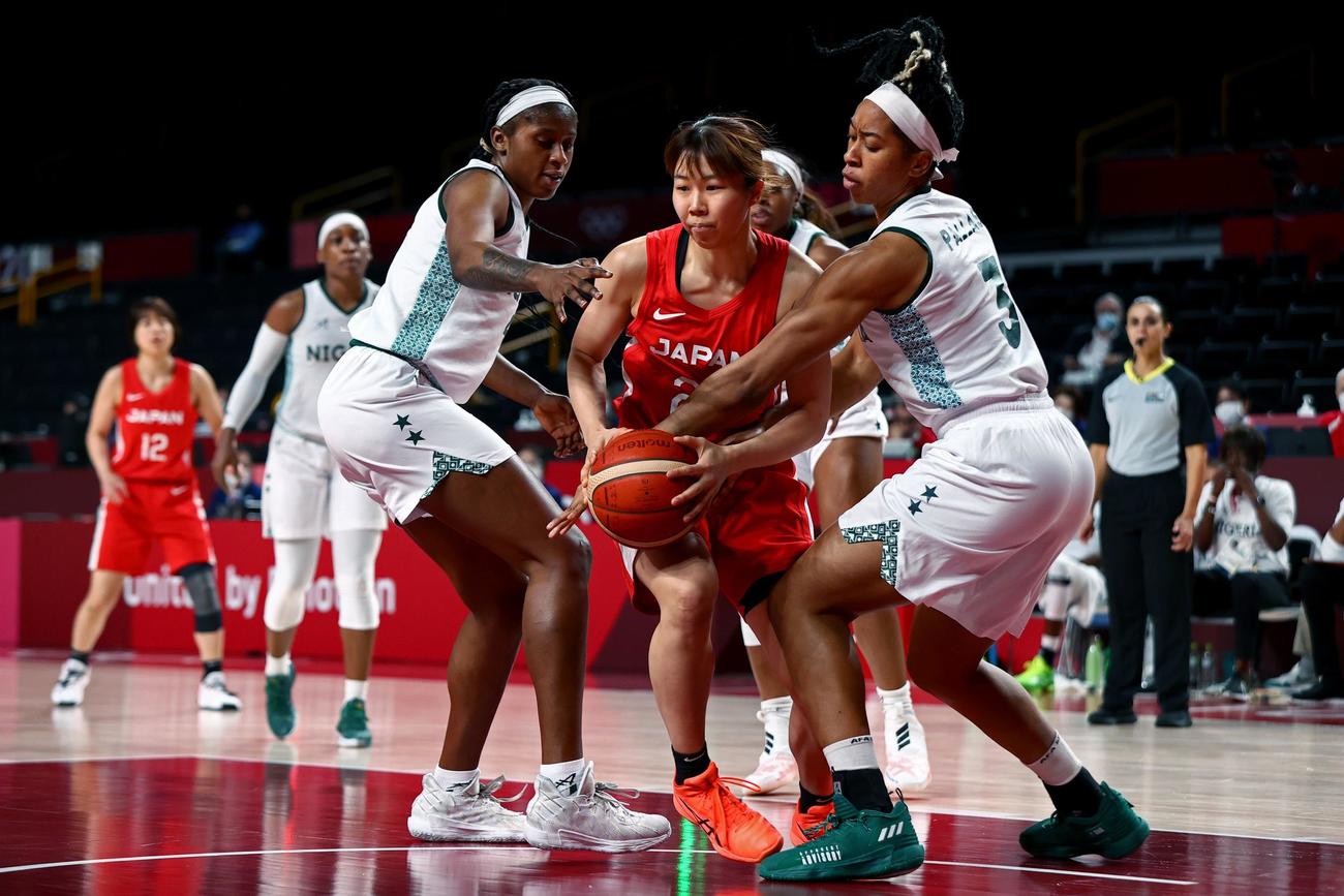 ナイジェリアを倒し準々決勝に進出したバスケ女子日本代表（AP）