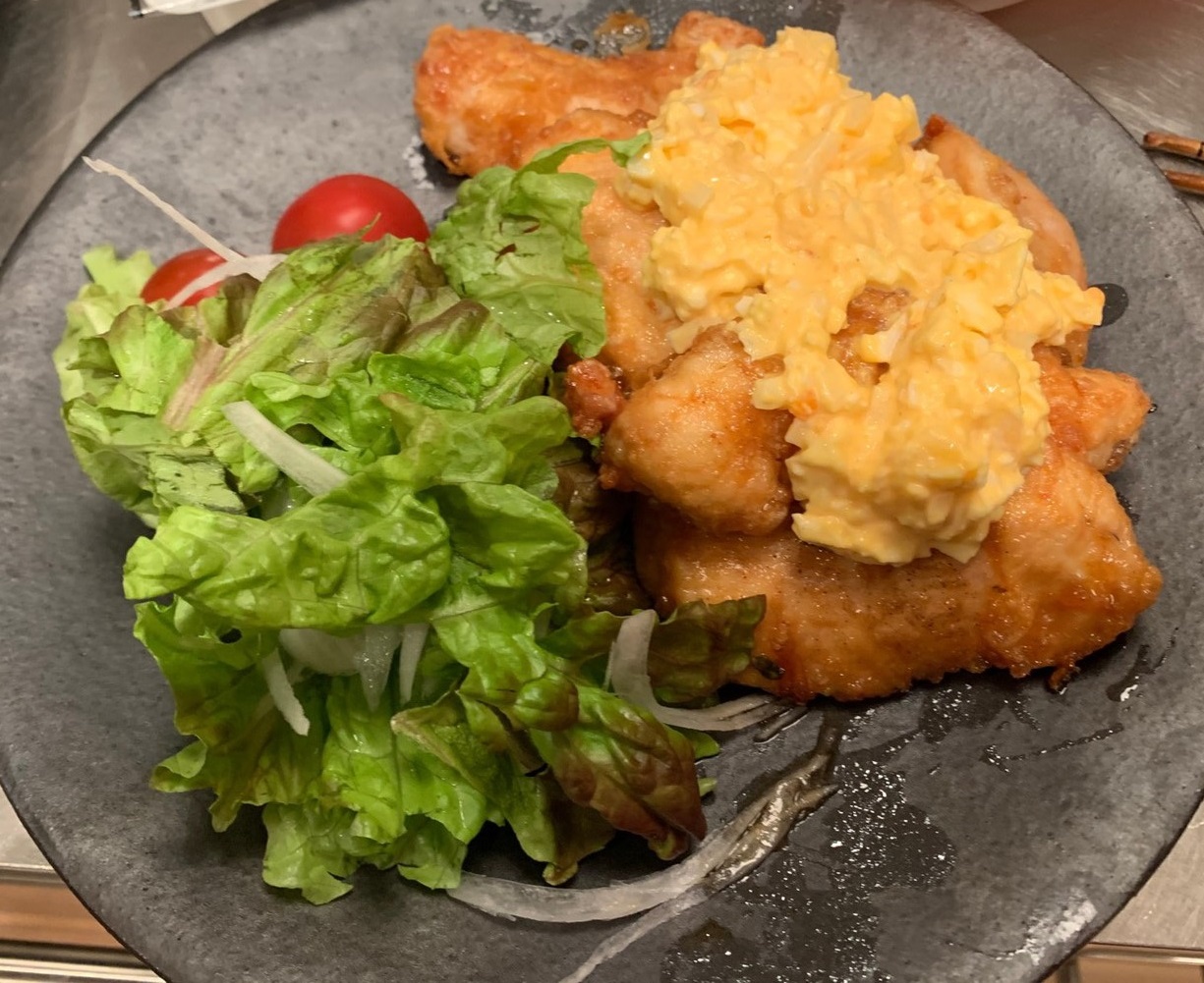 井上康生監督が作ったチキン南蛮（本人提供）