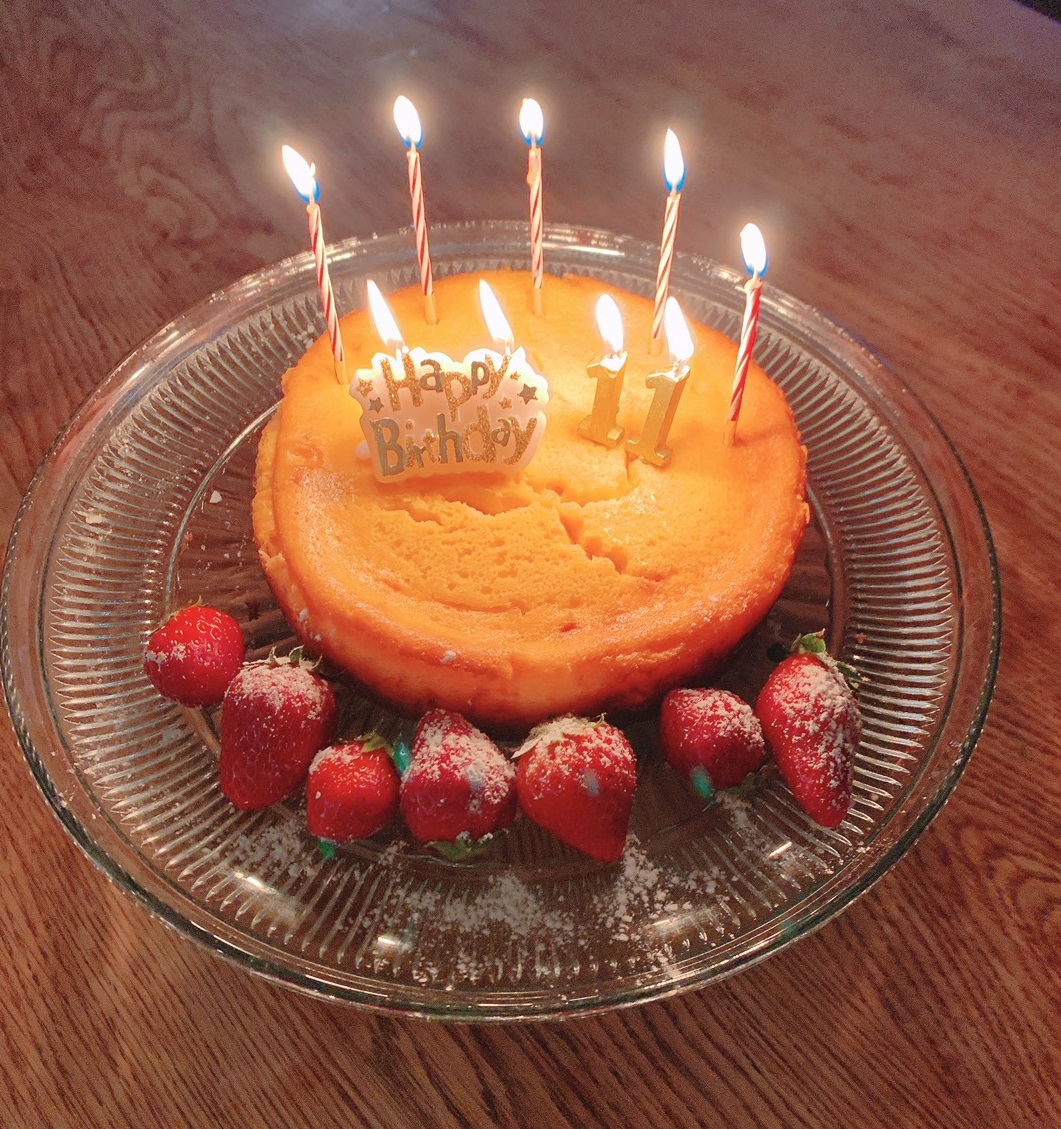 井上康生監督が長女の11歳の誕生日に作ったチーズケーキ（本人提供）