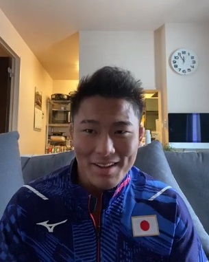 オンライン取材に応じる向翔一郎