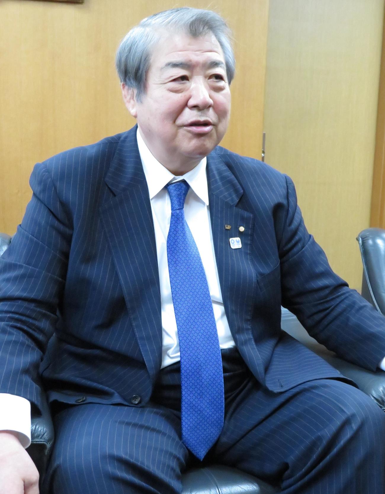 東京五輪への思いを語る講道館の上村春樹館長（撮影・峯岸佑樹）