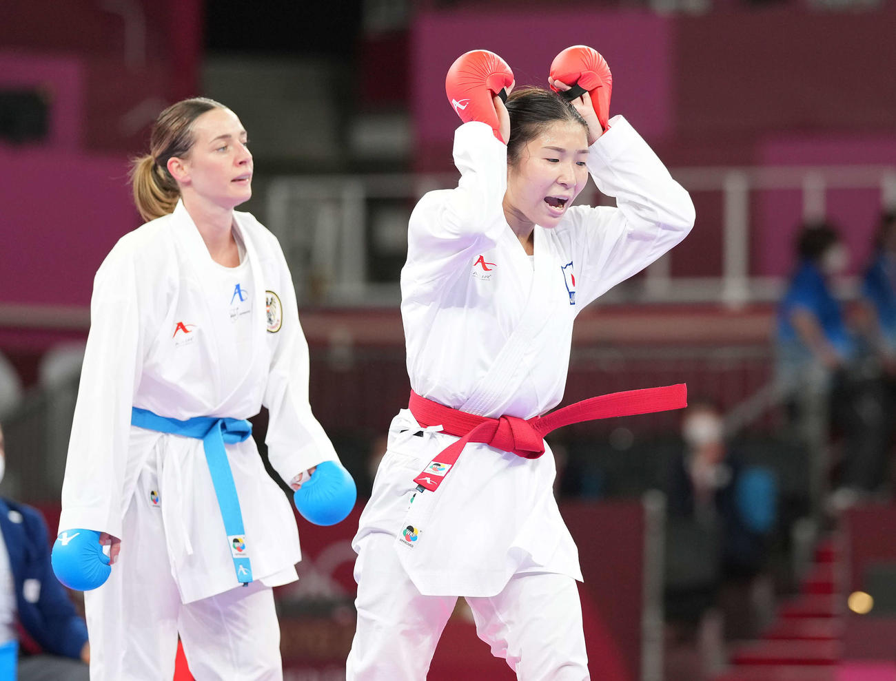 女子組手55キロ級　1次リーグB組　　プランク（左）に勝利した宮原（撮影・鈴木みどり）