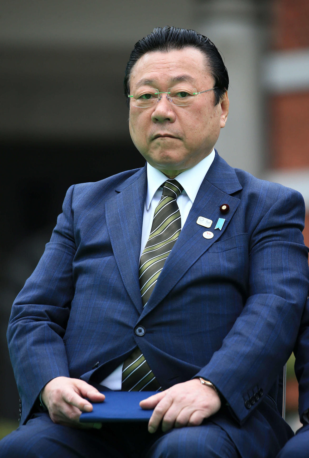 フラッグ凱旋（がいせん）セレモニーに臨む桜田義孝東京五輪・パラリンピック担当相（2019年3月30日撮影）