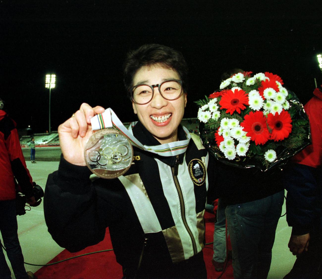 92年アルベールビル五輪女子1500メートルで銅メダルを獲得した橋本聖子氏＝1992年2月12日