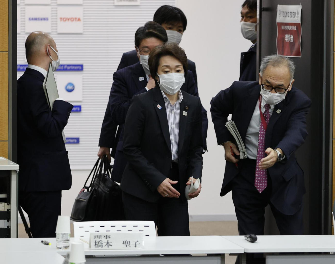 理事会に臨む橋本聖子氏（代表撮影）