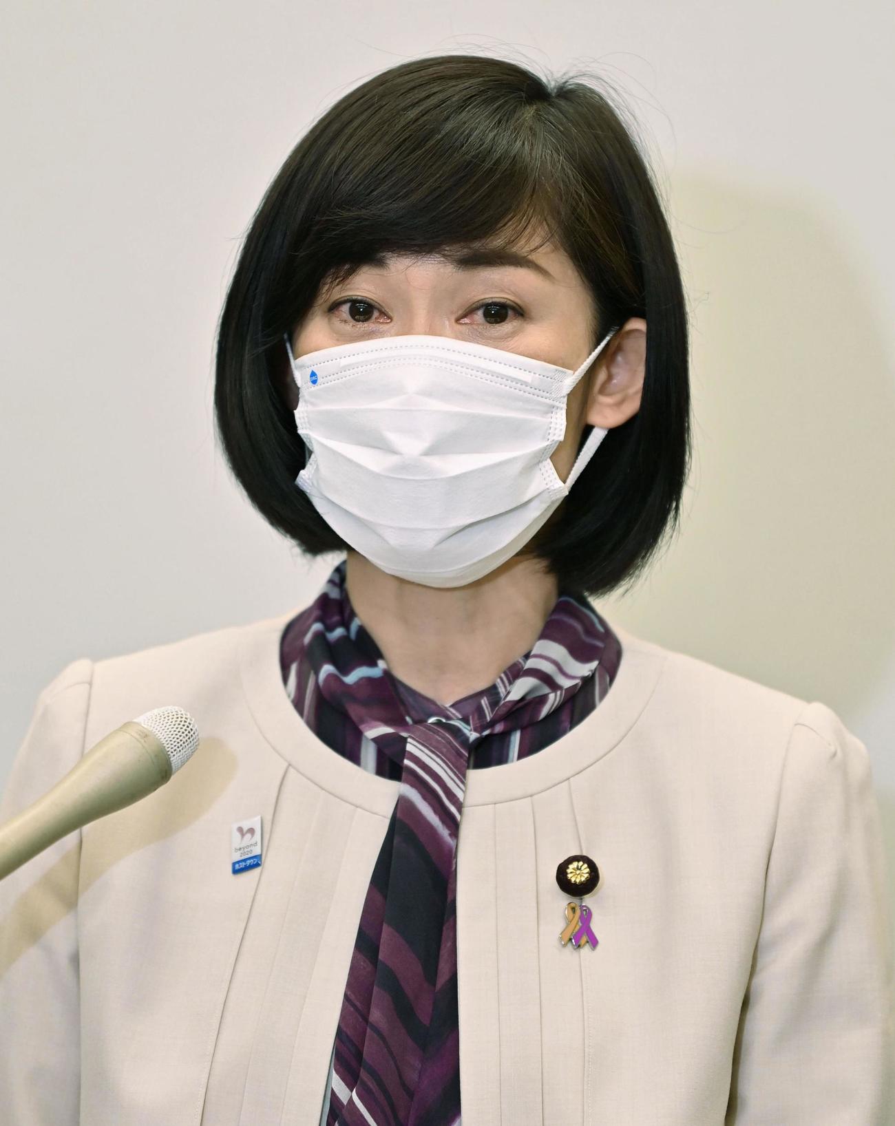 5者協議を終え、取材に応じる丸川五輪相（代表撮影）