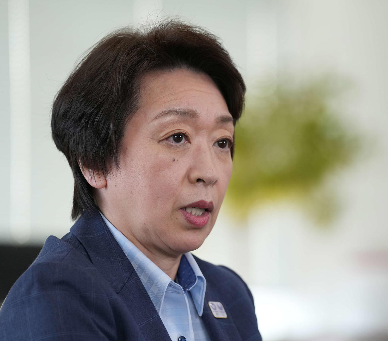 日刊スポーツの単独インタビューに応じる東京五輪パラリンピック組織委員会の橋本会長（撮影・河野匠）