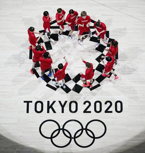 ナイジェリア戦に臨む日本（共同）