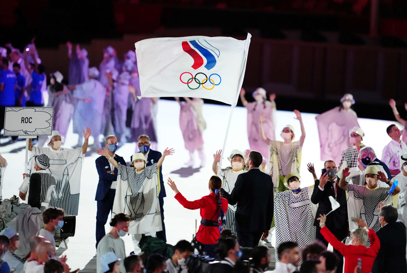 東京五輪開会式で入場行進するロシア・オリンピック委員会の選手団（撮影・江口和貴）