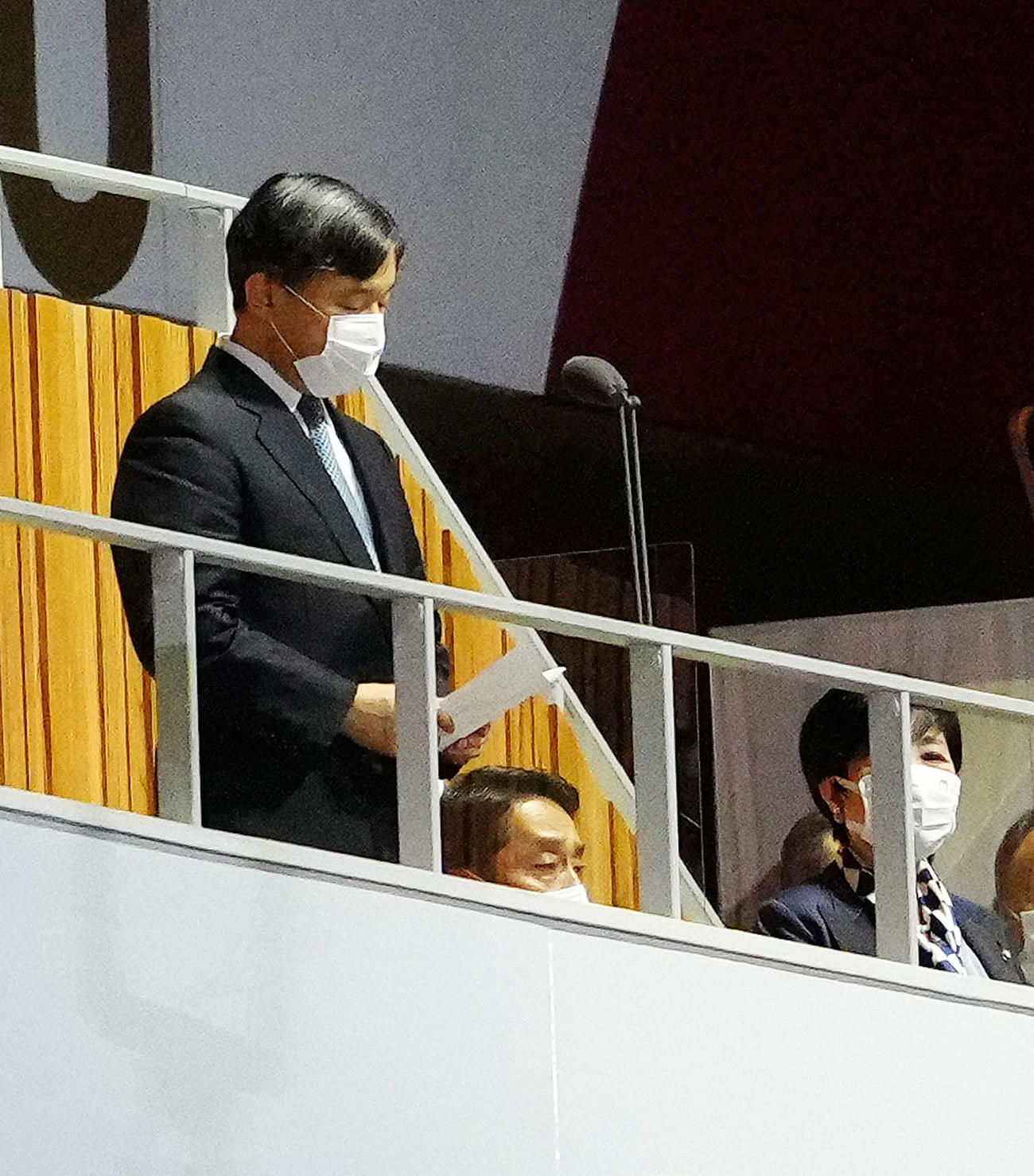 東京五輪開会式で開会宣言を行う天皇陛下（撮影・江口和貴）