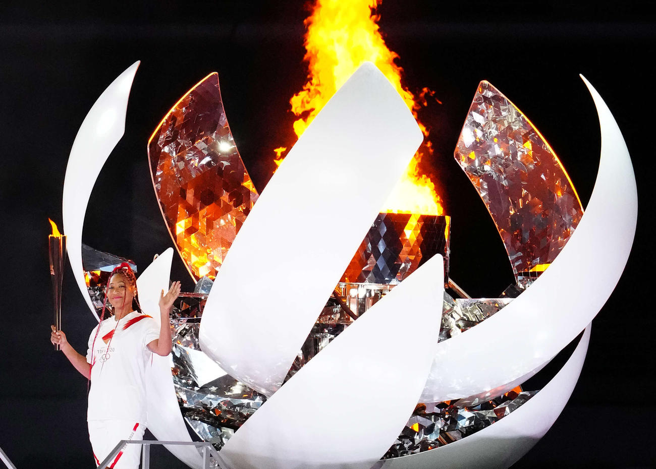 東京五輪開会式で聖火の最終ランナーを務めた大坂なおみ（撮影・江口和貴）