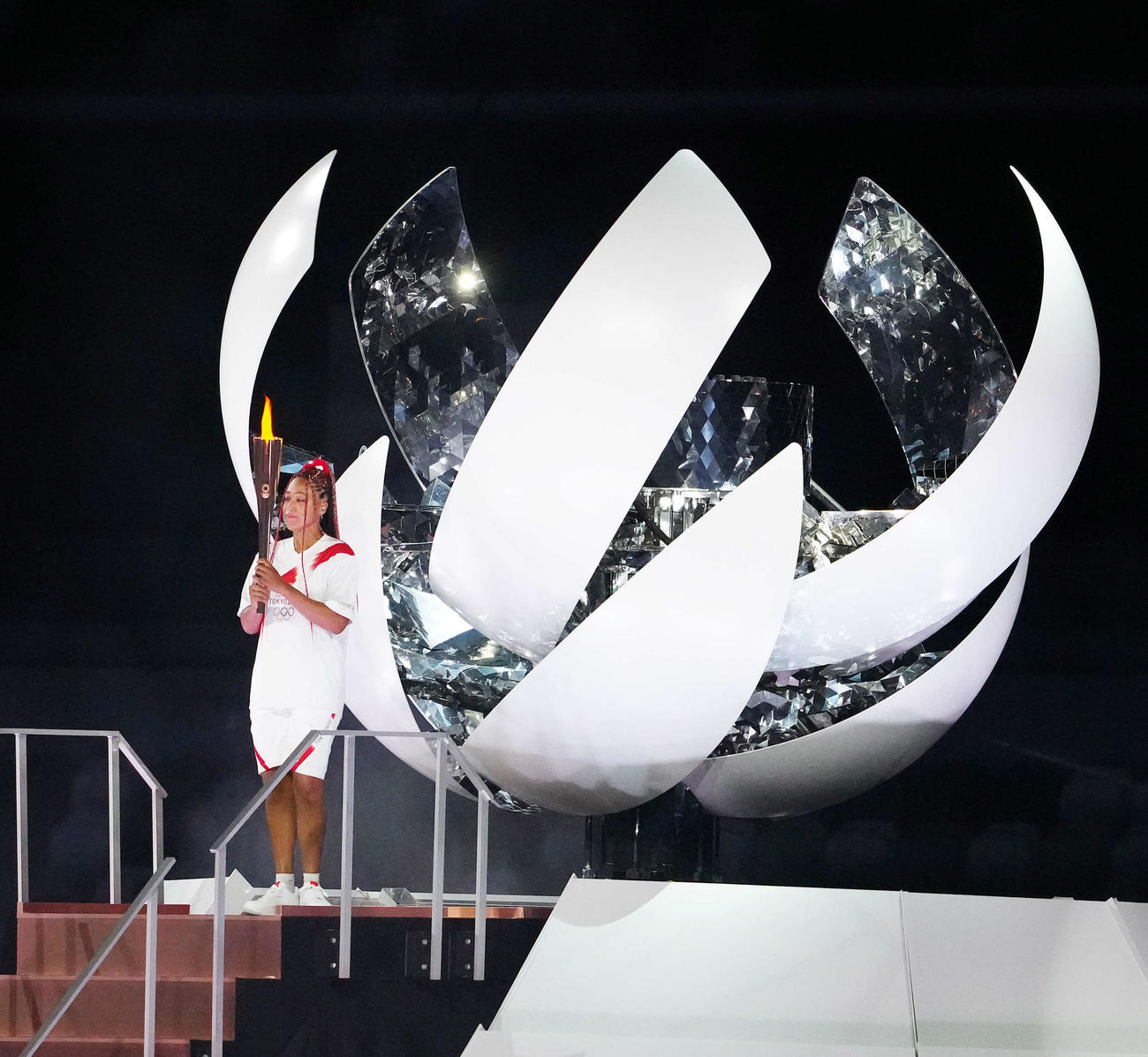 23日の東京五輪開会式で最終聖火ランナーを務めた大坂