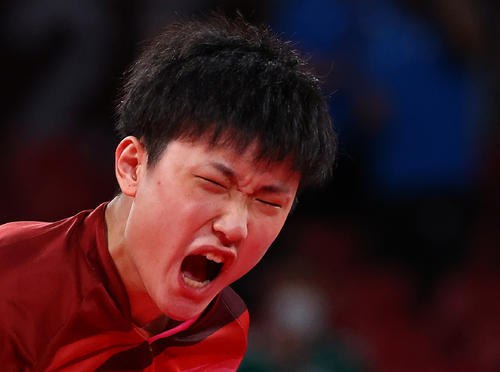 五輪卓球男子団体準決勝　日本－ドイツ第2試合　張本智和（ロイター）