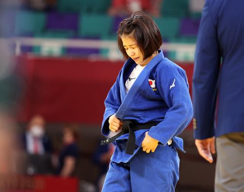柔道女子57キロ級3位決定戦　ジョージアのリパルテリアニに一本勝ちし、銅メダルを獲得する芳田（撮影・パオロ　ヌッチ）