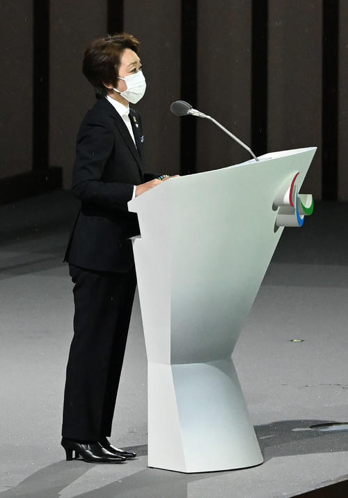 橋本聖子会長 感極まり涙声 世界のすべてのアスリートを誇りに思います 東京2020パラリンピック写真ニュース 日刊スポーツ