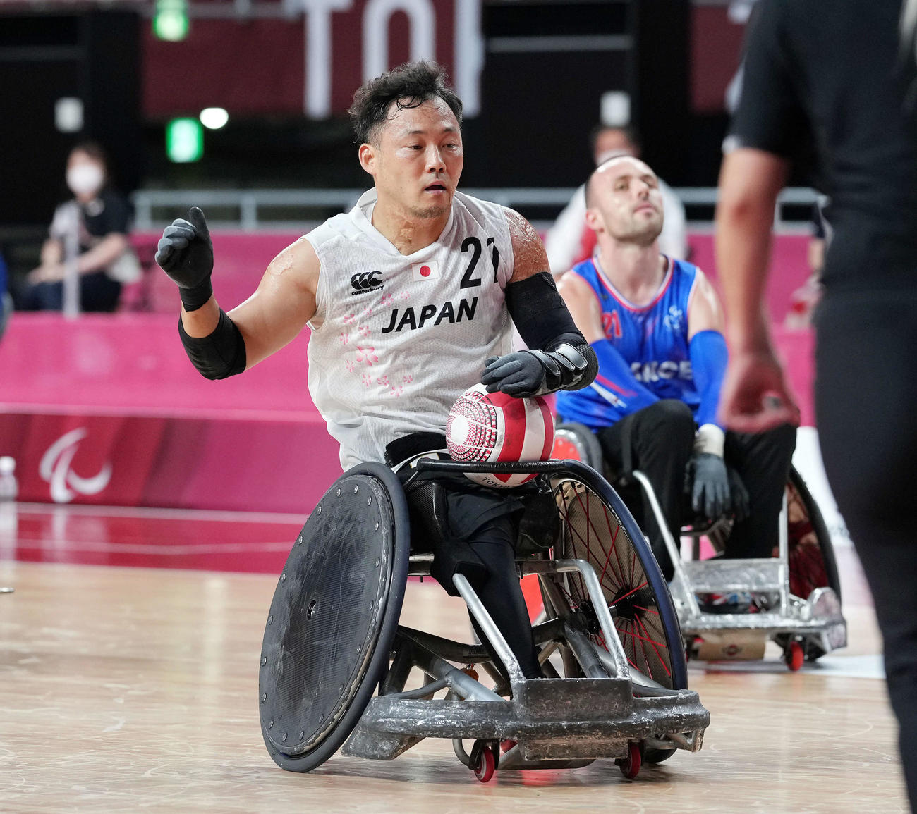日本対フランス　第3Q、トライを決めガッツポーズする池（撮影・滝沢徹郎）