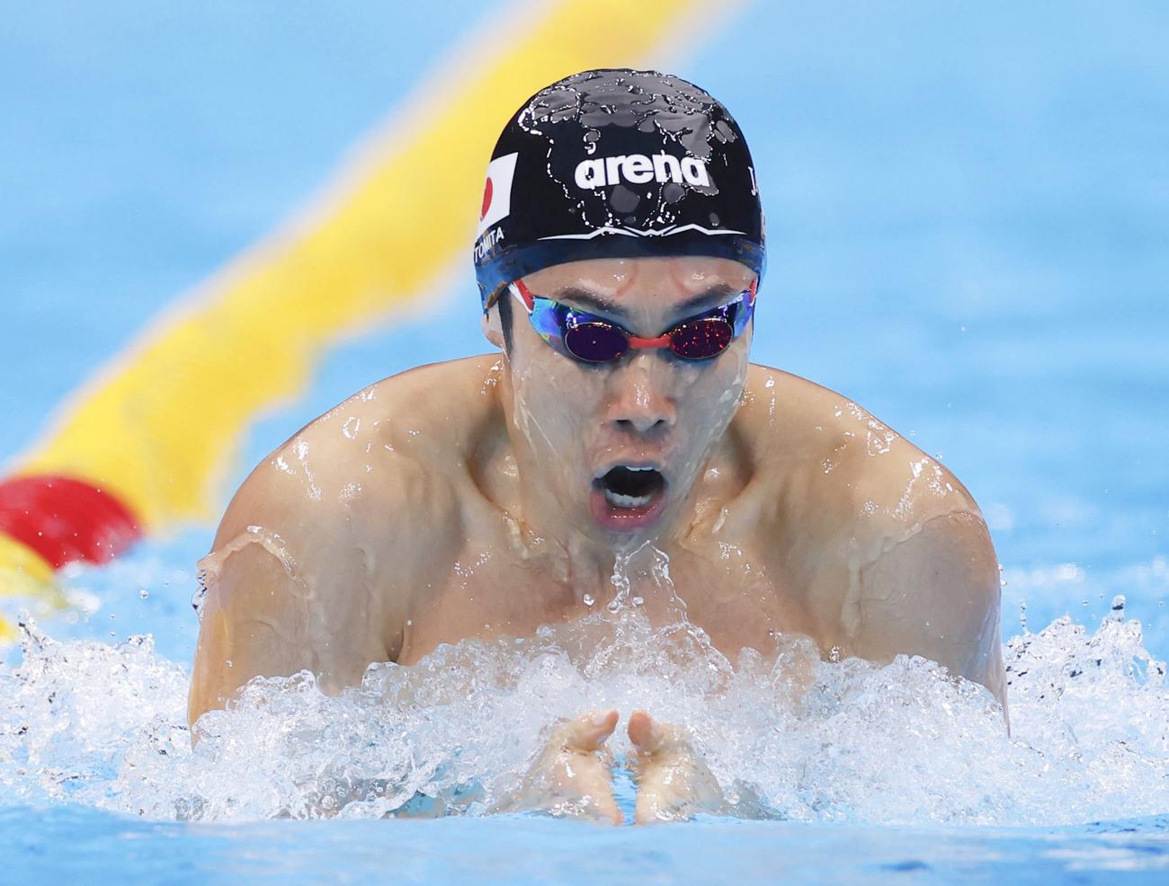 男子200 メートル 個人メドレー（視覚障害SM11）予選　富田宇宙の平泳ぎ（共同）