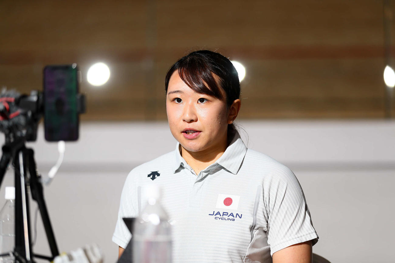 オンライン会見に望む自転車トラック女子代表梶原悠未（More　CADENCE提供）
