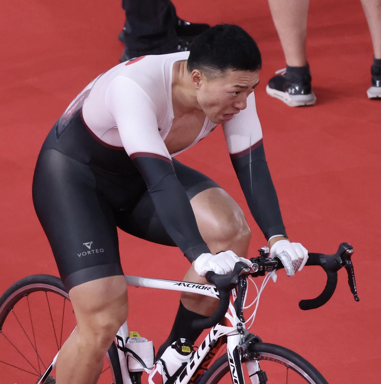 男子スプリント予選　予選を走り終え、疲れた表情を見せる新田