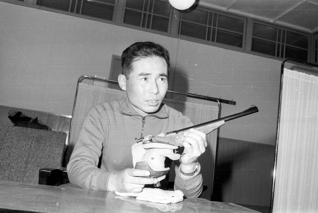 ライフル射撃ピストルの吉川貴久（1963年12月20日撮影）