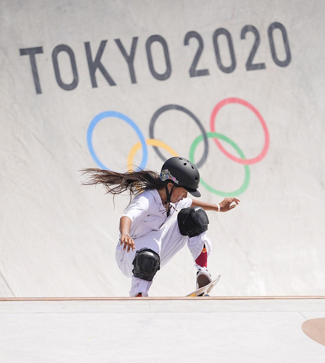 女子パーク予選　演技する開心那（共同）