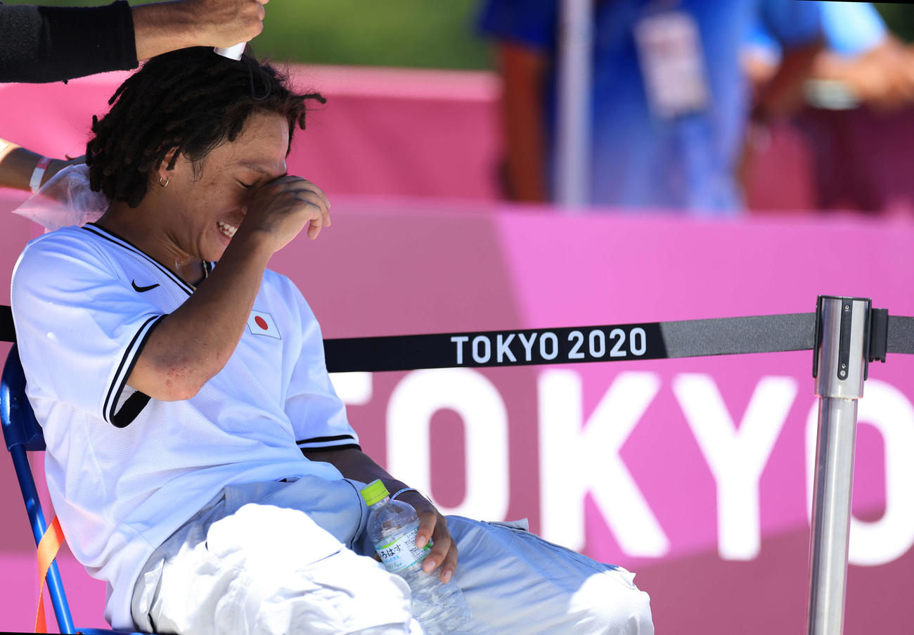 スケートボードパーク男子予選、3本目の演技を終えて笑顔を見せる平野（撮影・河野匠）