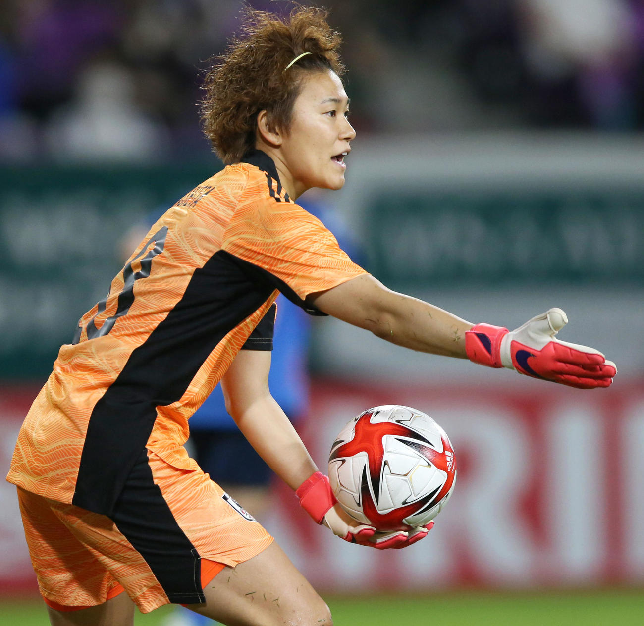 日本対オーストラリア　前半、指示を出すGK山下杏也加（撮影・上山淳一）