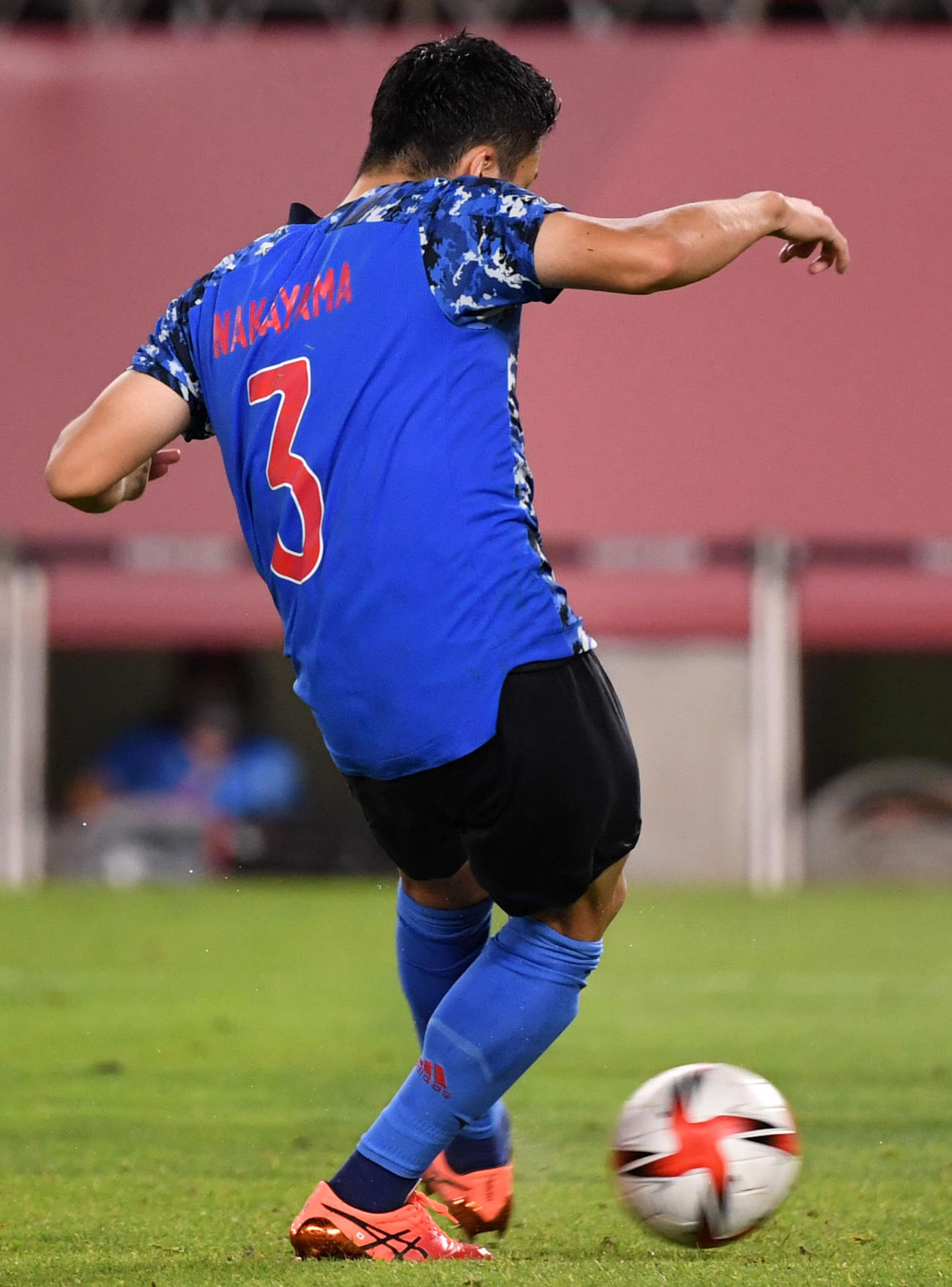日本対ニュージーランド　PK戦、3人目のキッカーを務めた中山（撮影・横山健太）