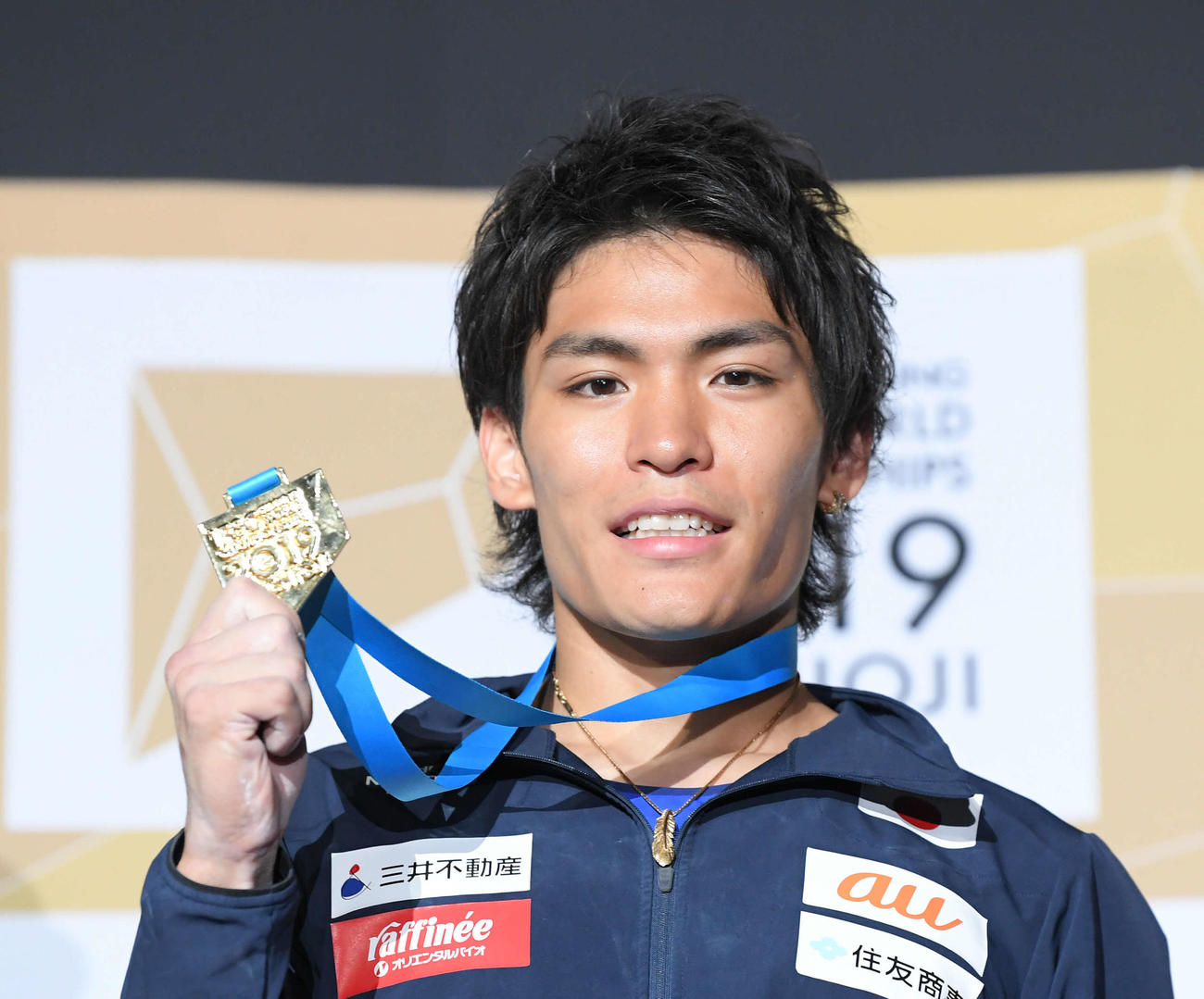 楢崎智亜