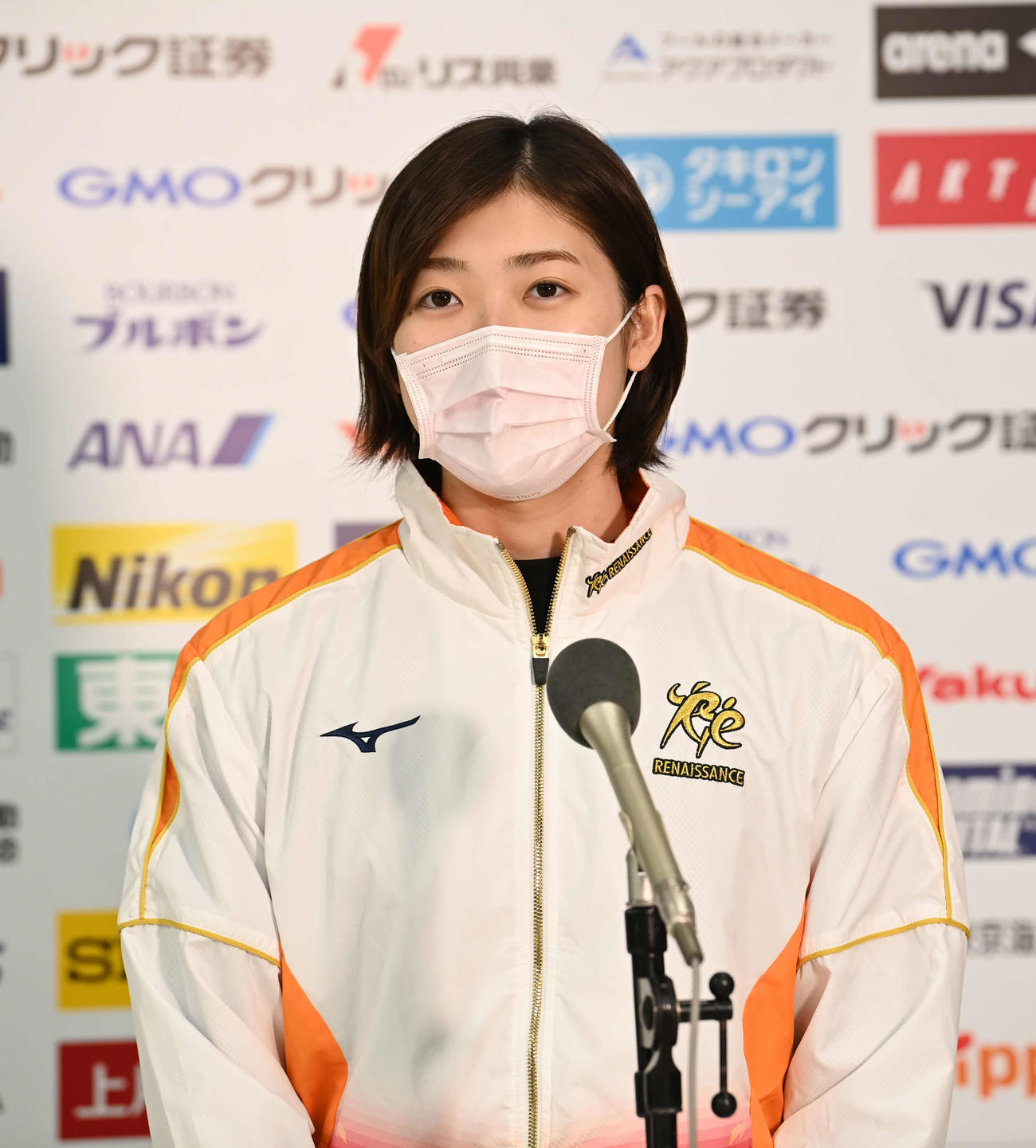 競泳日本選手権を前に取材に応じる池江璃花子（日本水泳連盟提供）
